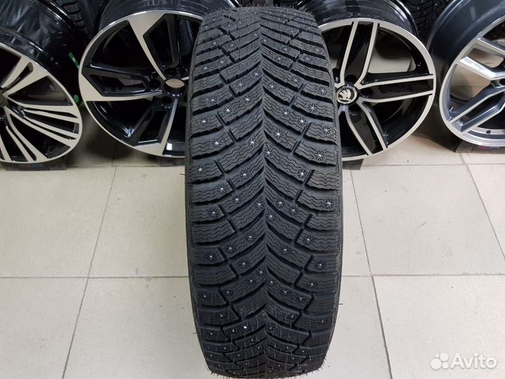 Michelin X-Ice North 4 225/50 R17