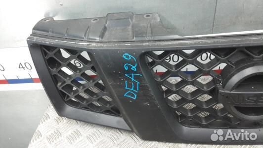 Решетка радиатора nissan pathfinder R51 (DEA29G101)
