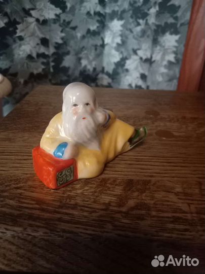 Статуэтка миниатюра старец