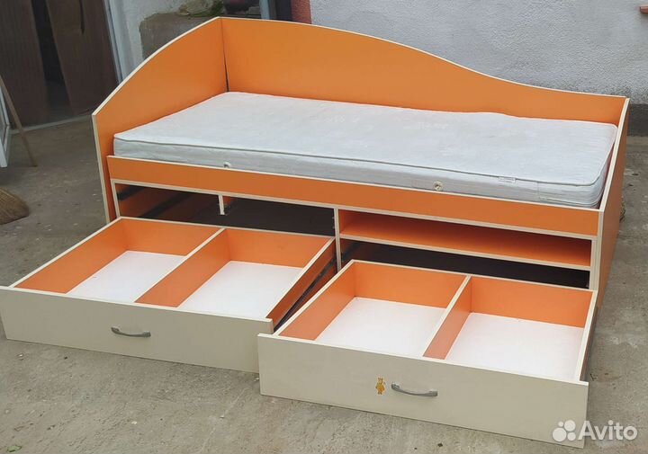 Продам кровать