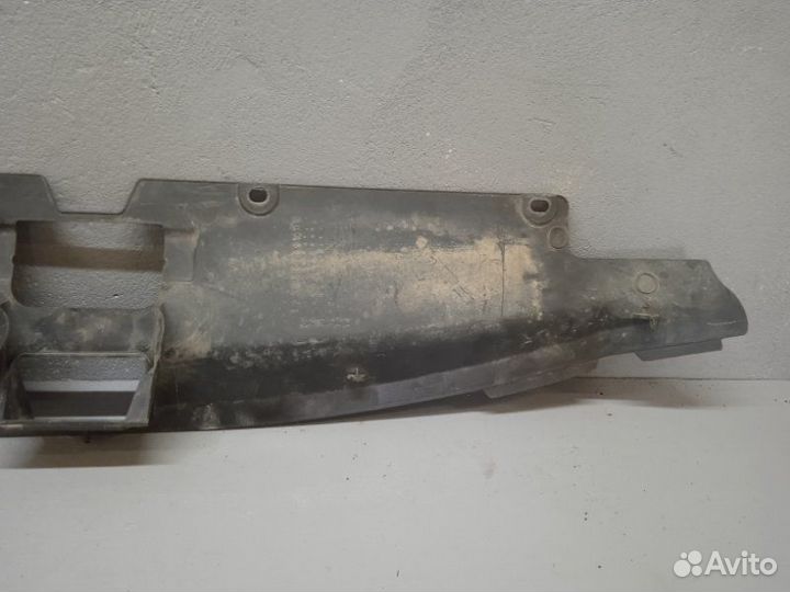 Накладка радиатора Mitsubishi Outlander Xl 2010