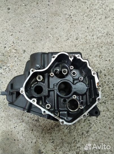 Картер двигателя Кавасаки GPX 250 Ex 250