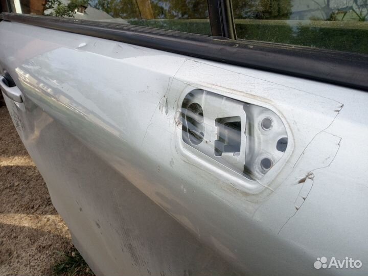 Дверь Субару Форестер SJ 2014