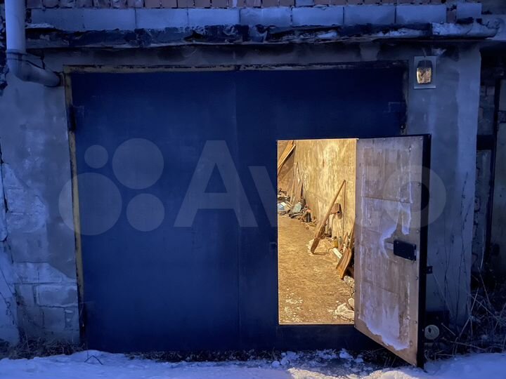 Гараж, > 30 м²