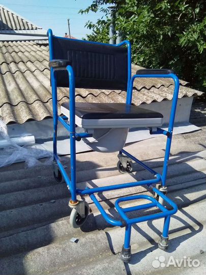 Санитарный стул для инвалидов