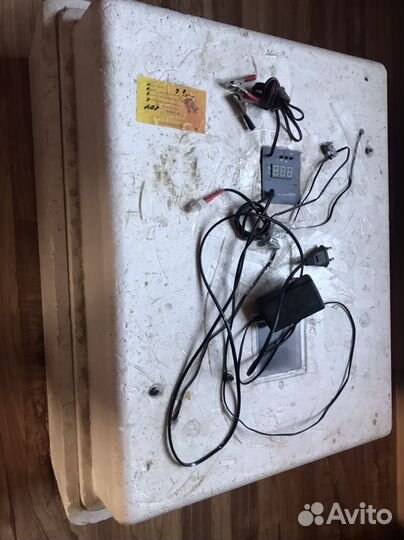 Продам Инкубатор для яиц бу