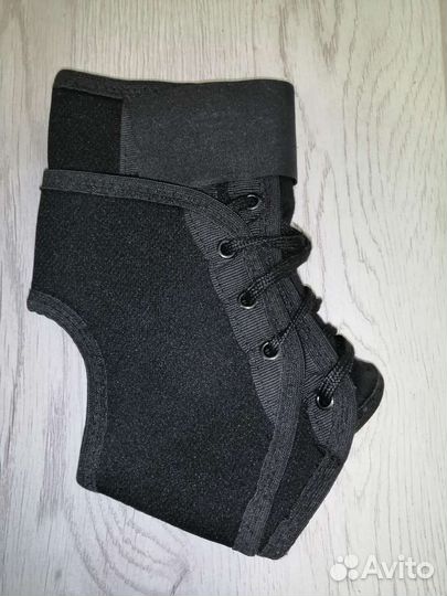 Бандаж на голеностопный сустав