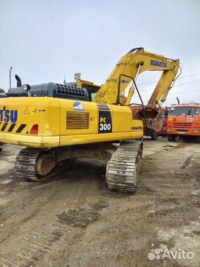 Гусеничный экскаватор Komatsu PC300-8M0, 2022