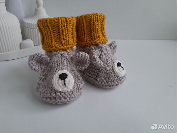 Игрушка вязанный Мишка, погремушка, пинетки