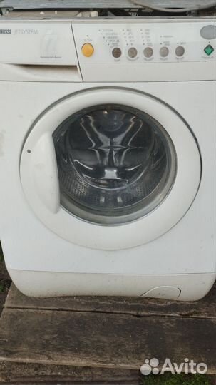 Стиральная машина на запчасти zanussi