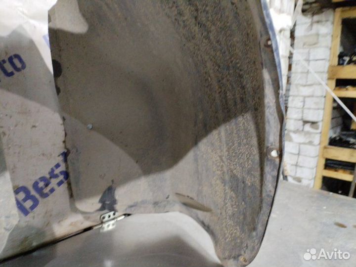 Локер подкрылок передний правый Лада Калина