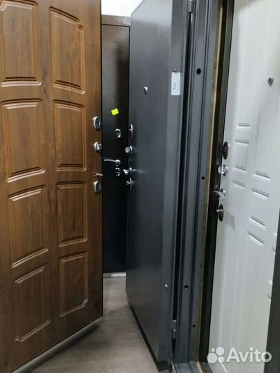 Дверь входная. Межкомнатная. От склада