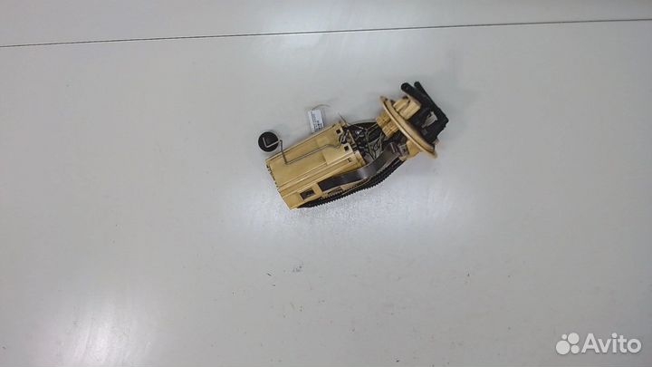 Насос топливный электрический Volvo V70, 2001