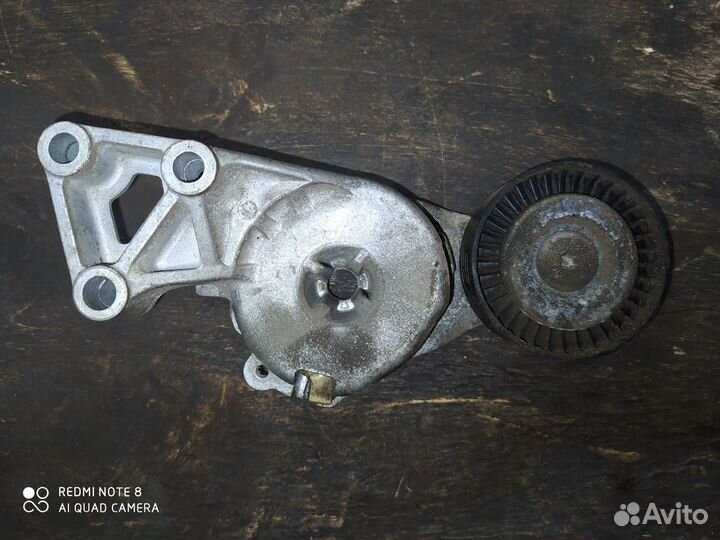 Ролик натяжитель Skoda Octavia A4