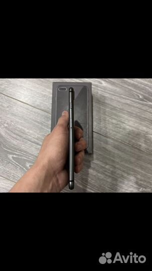 iPhone 8 Plus, 64 ГБ