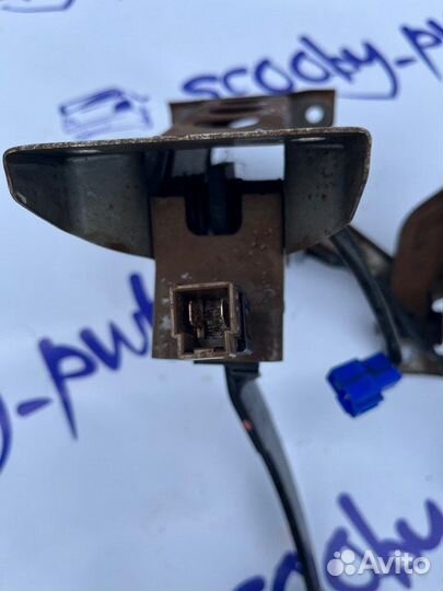 Педальный узел передний правый Subaru Impreza Wrx