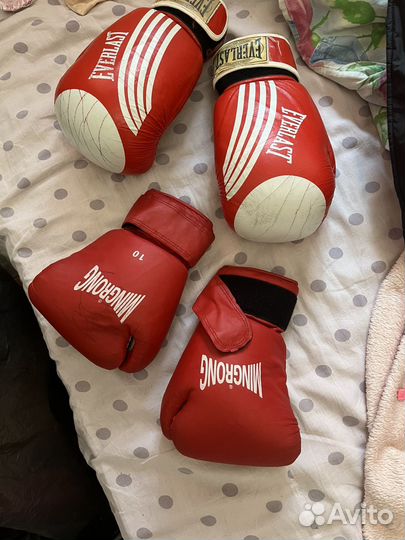 Боксерские перчатки