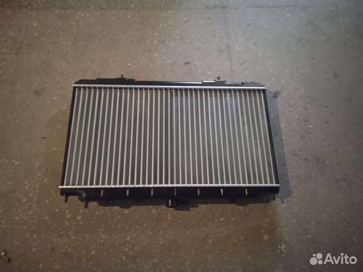 Радиатор на ниссан блюберд силфи/санни/примера/ад