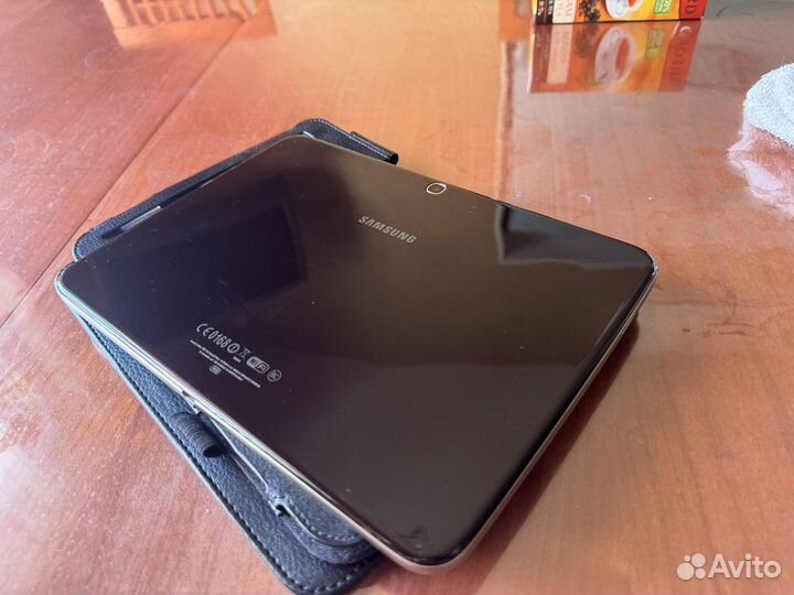 Планшет Samsung galaxy tab 3 10.1 p5210