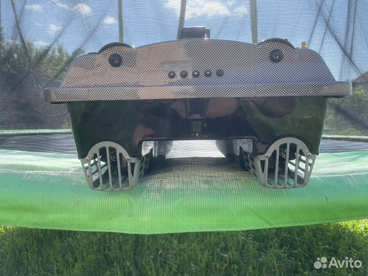 Прикормочный кораблик carpboat skarp carbon