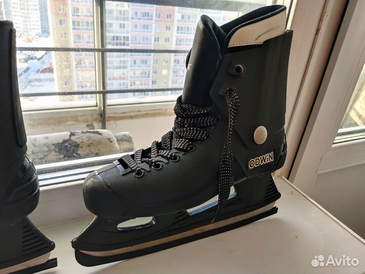 Хоккейные коньки Iceberger