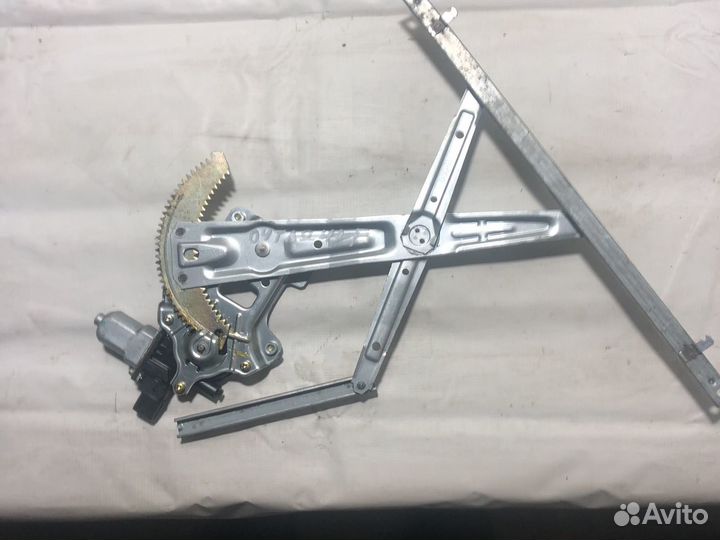 Стеклоподъемник mitsubishi outlander