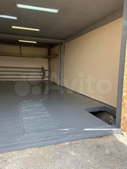 Гараж, > 30 м²