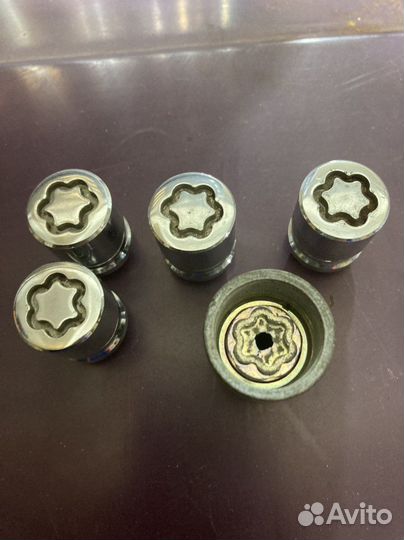 Гайка колёсная, секретная 12x1.5