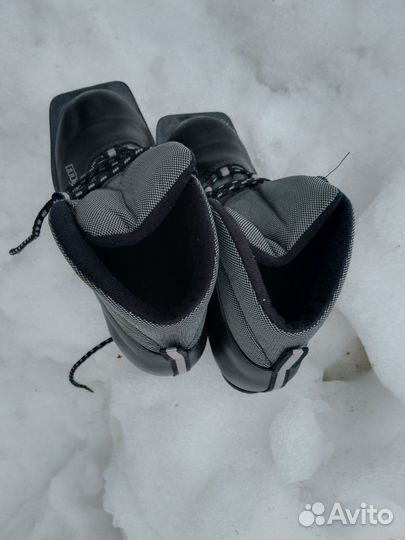 Лыжные ботинки 37