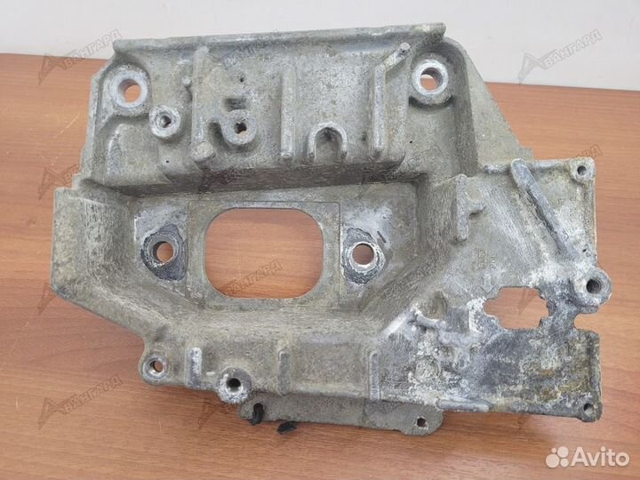 Кронштейн опоры кпп Nissan Tiida C11 2004-2014