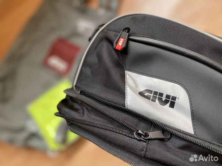 Сумка на бак Givi XS307 Tanklock