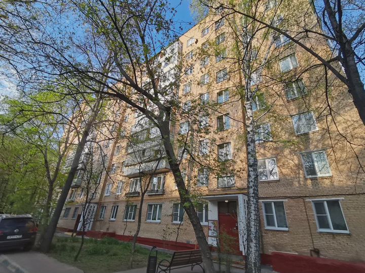 Комната 16 м² в 3-к., 1/9 эт.