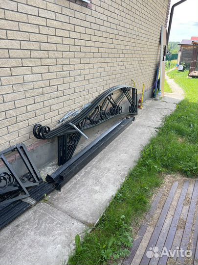 Навесы для автомобиля из металла