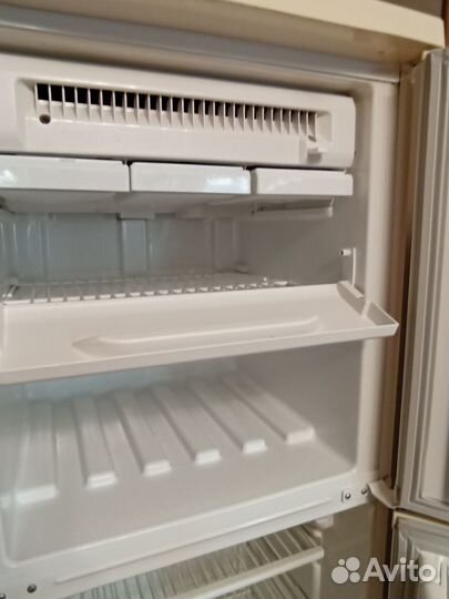 Холодильник бу Stinol