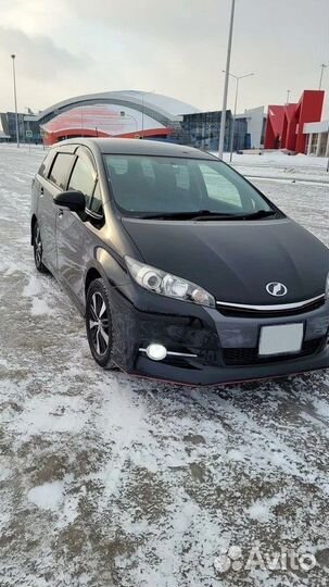 Toyota Wish 1.8 CVT, 2014, 92 200 км