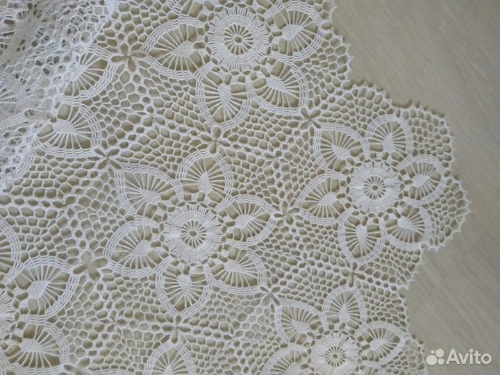 Кружевная скатерть