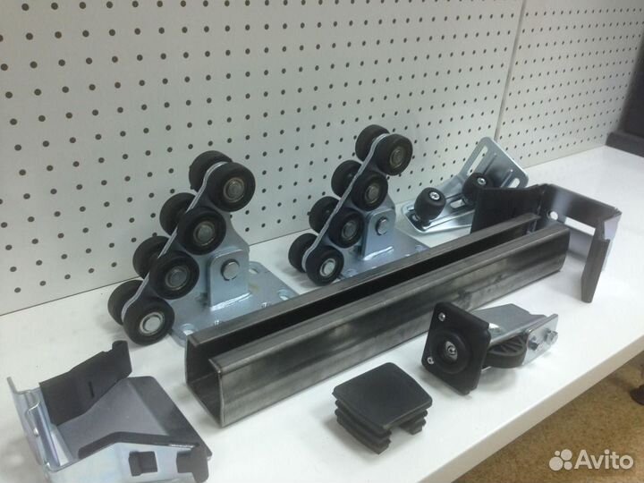 Комплектующие для откатных ворот Alutech