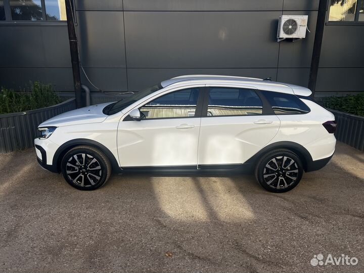 LADA Vesta Cross 1.8 CVT, 2024