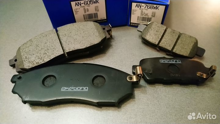 Комплект тормозных колодок Akebono Murano Z51