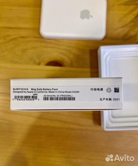 Повербанк apple