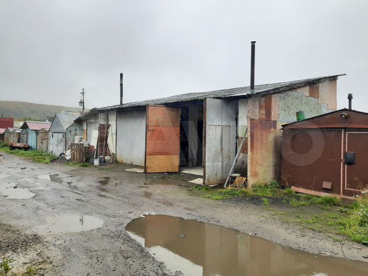 Гараж, > 30 м²