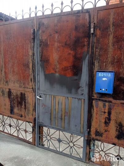 Забор с воротами и калиткой