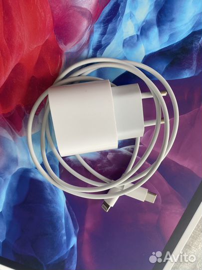 Apple USB-C Power adapter 20W + lightning