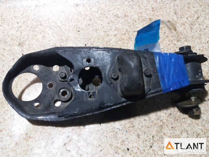 Рычаг передний правый mazda bongo