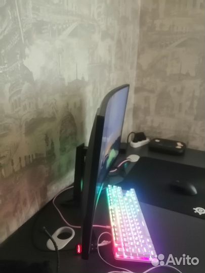 Продаю монитор