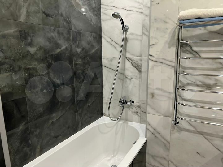 3-к. квартира, 84,4 м², 17/17 эт.