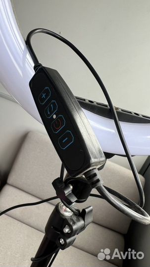 Кольцевая лампа со штативом