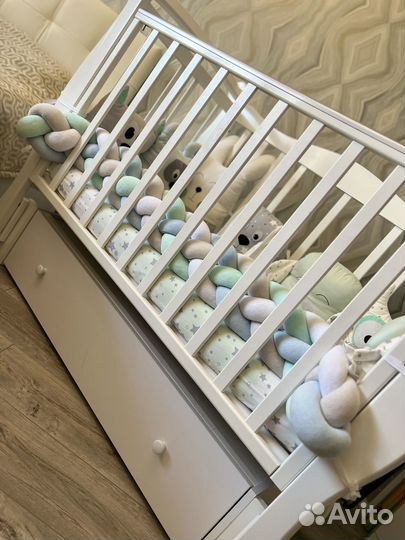 Комплект в детскую кроватку. Бортики