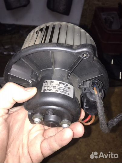 Мотор печки Audi A6 C5 4B1820021B