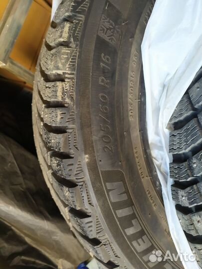 Michelin Agilis X-Ice North 205/60 R16 96